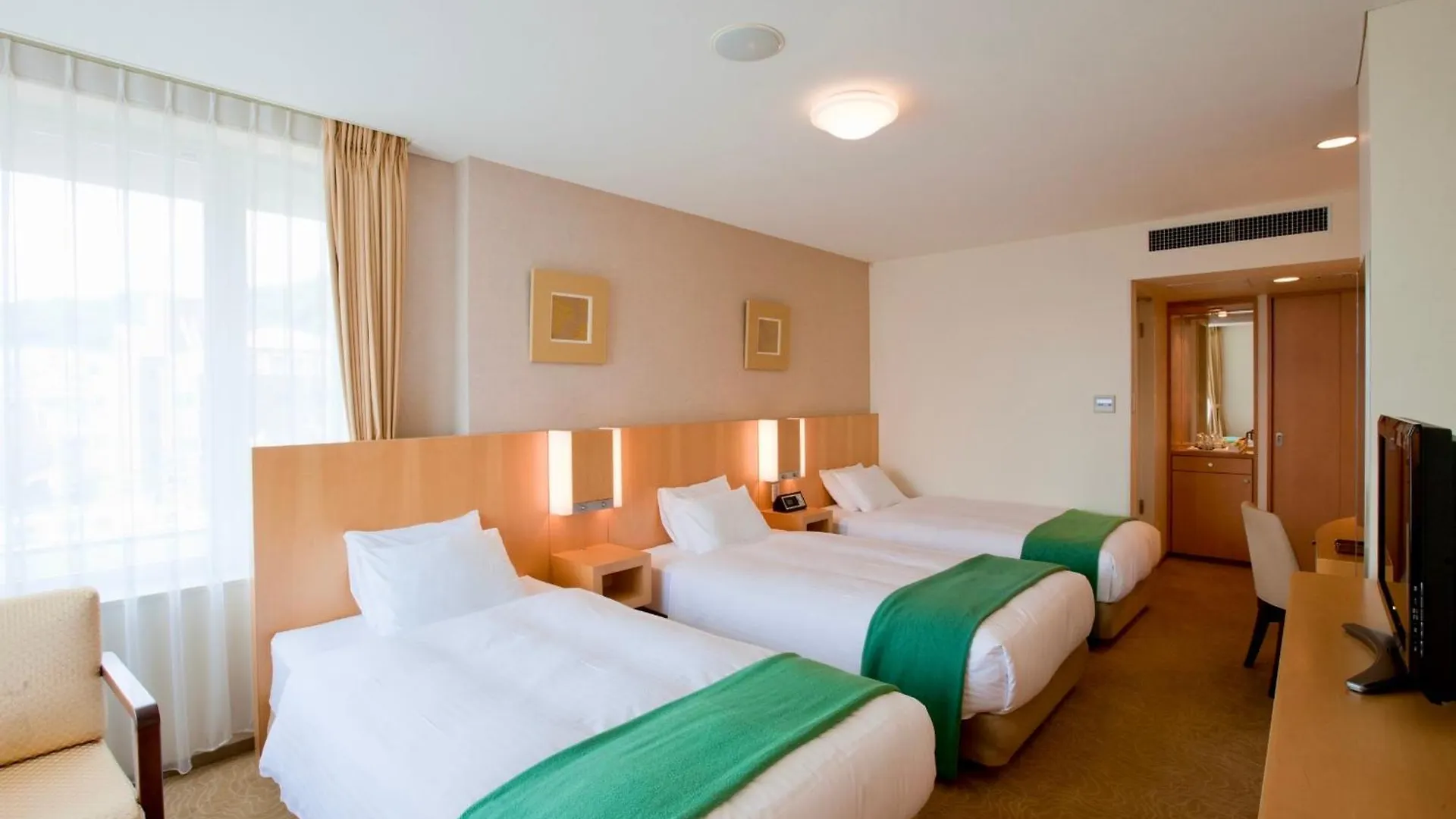 Hotel Kitano Plaza Rokkoso Kobe 3*,